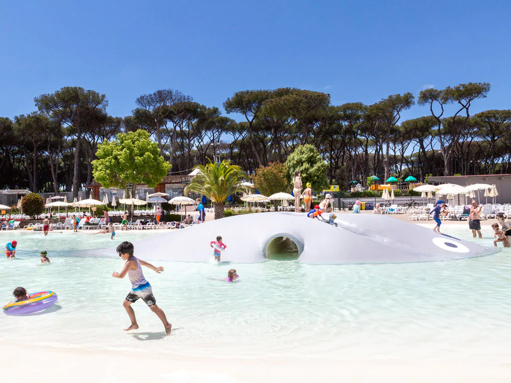 hu-fabulous-village-pool