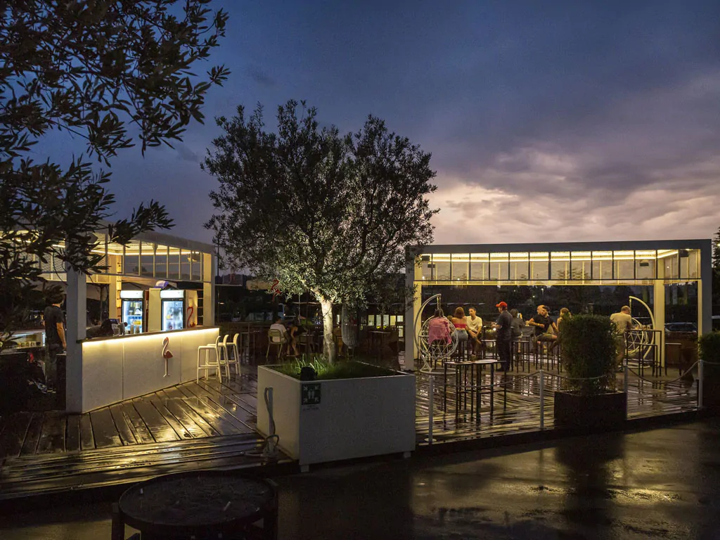 hu-firenze-camping-in-town-bar-terrace
