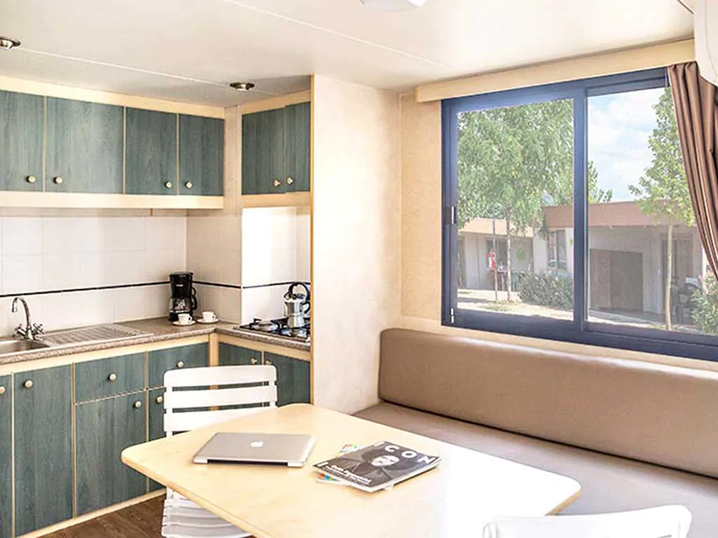 hu-stay-easy-xl-mobile-home-interior