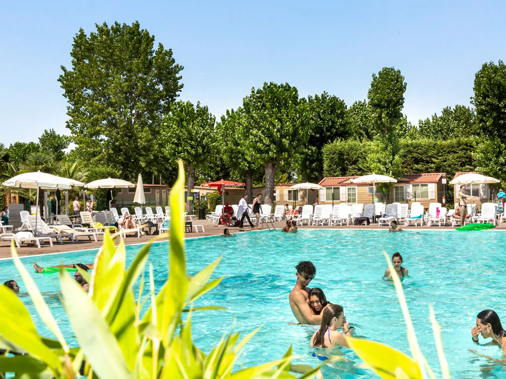 hu-venezia-camping-in-town-swimming-pool