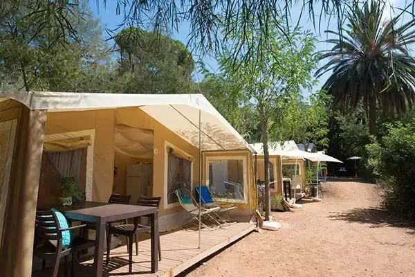 bungalow-tent-exterior