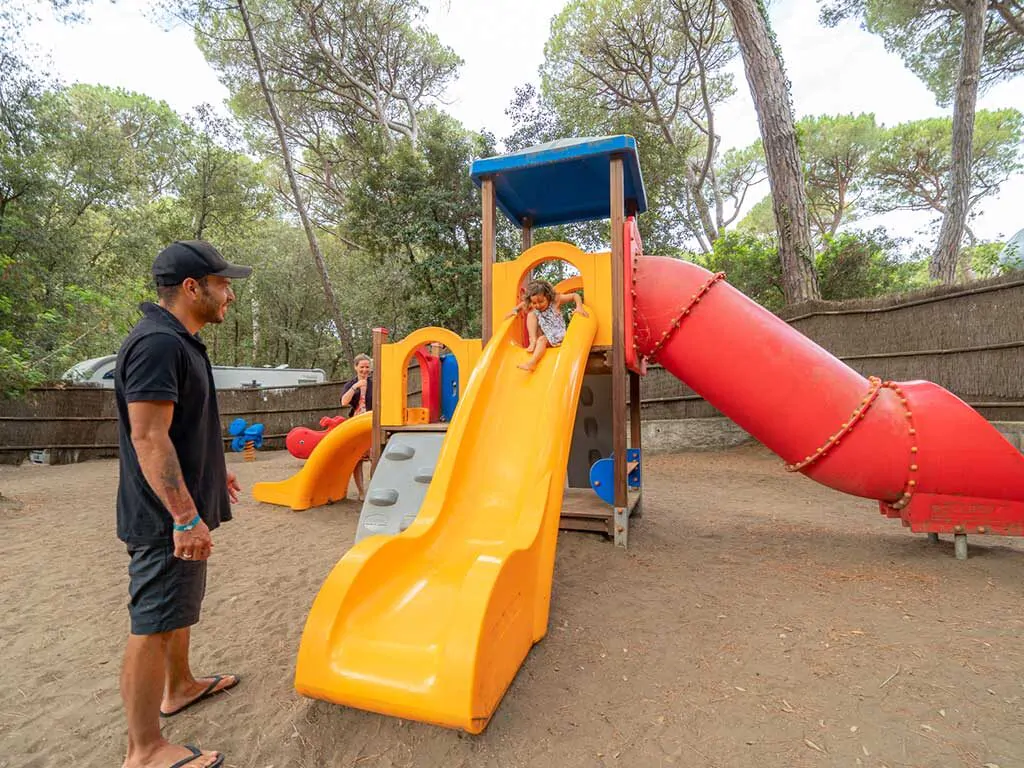 camping-etruria-children-playground-1024x768