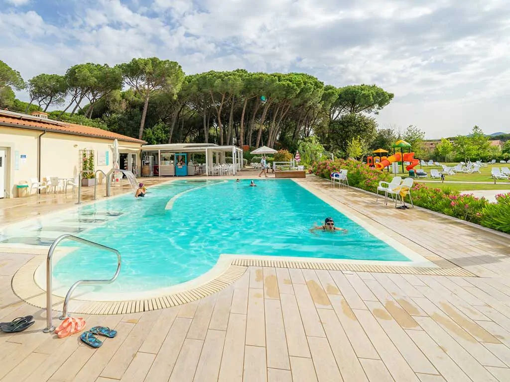 camping-etruria-pool-i-1024x768