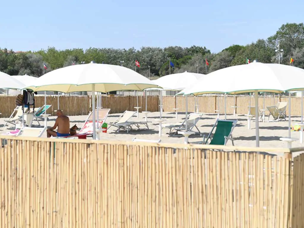 camping-mare-e-pineta-beach