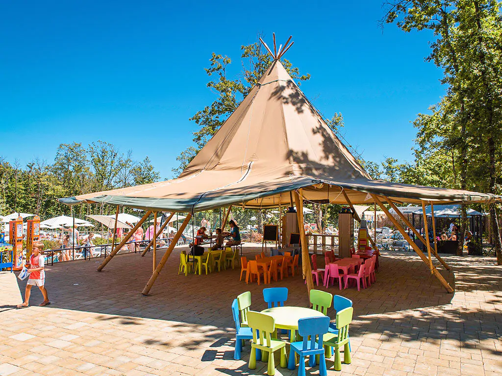 camping-orlando-in-chianti-kids-area-animation-1024x768