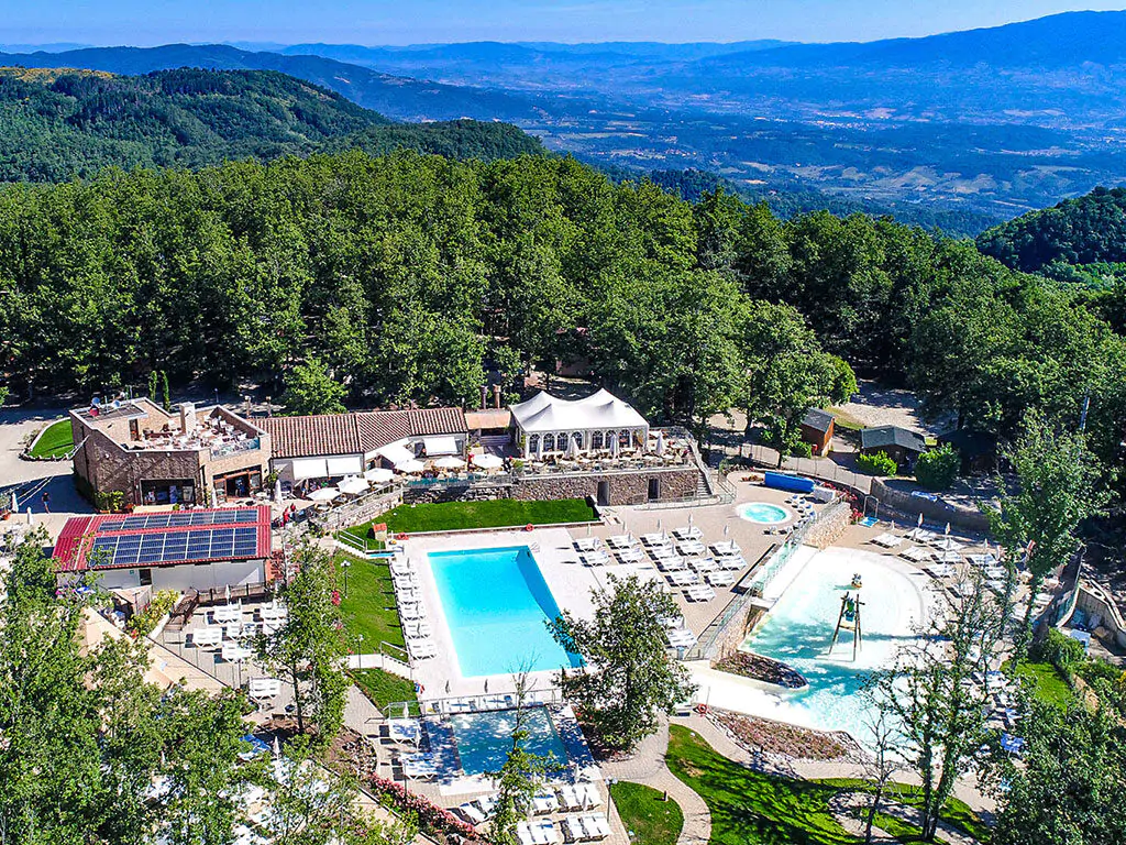 camping-orlando-in-chianti-sky-view-pool-1024x768