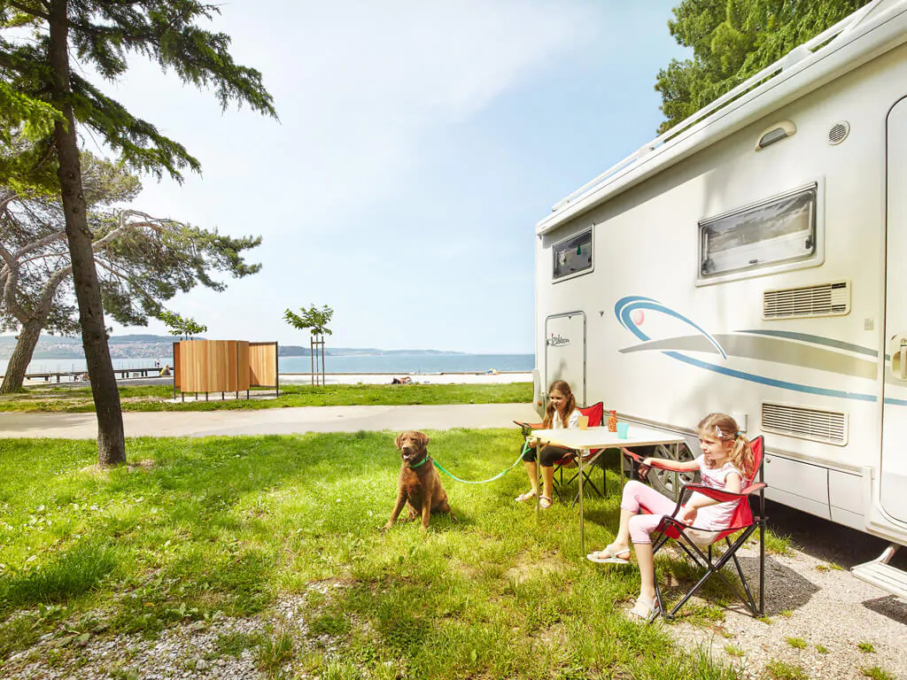 campsite-adria-ankaran-camper-pitch-family-time-2