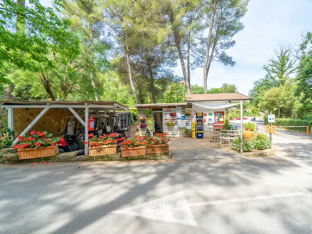 campsite-pianacce-entrance-1024x768-2