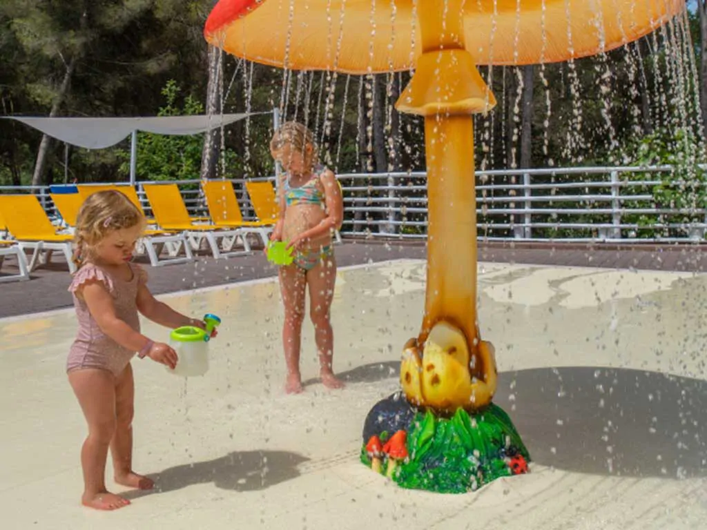 campsite-pianacce-pool-area-1024x768