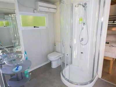 hybridlodge-clever-interior-bathroom