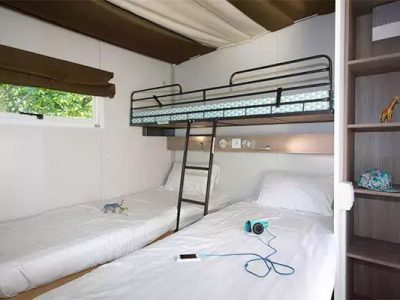 hybridlodge-clever-interior-bedroom-single-beds-bunk-bed