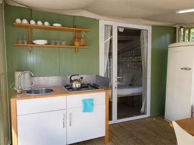 hybridlodge-clever-interior-kitchen-dining-table-i