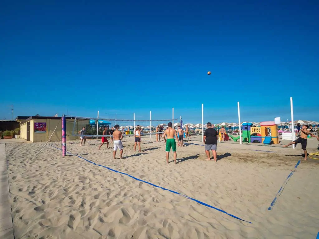 marina-family-camping-village-beach-volleyball