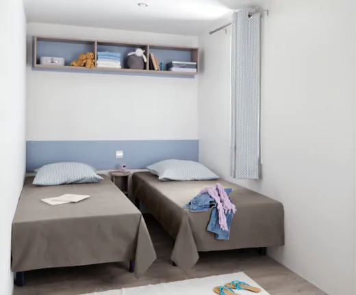 mobile-home-riviera-interior-bedroom-single-beds