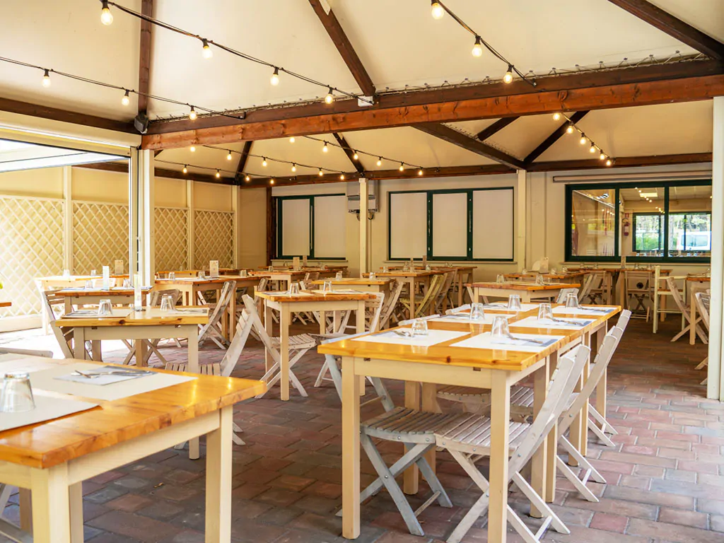 pineta-sul-mare-restaurant-terrace