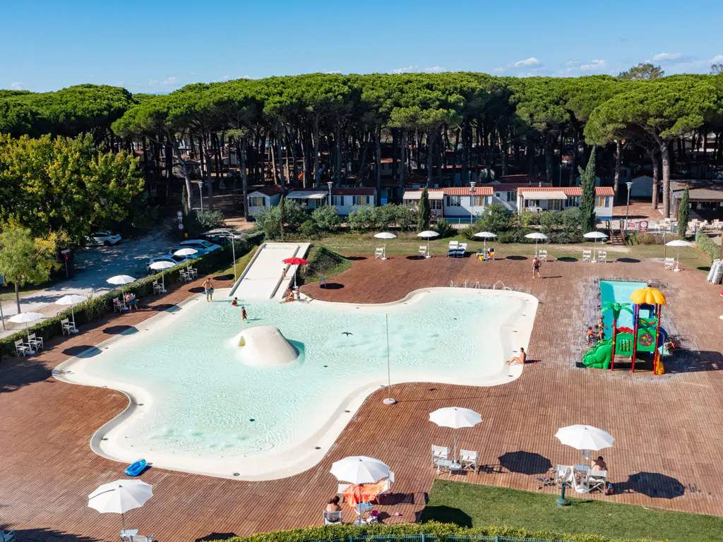 pineta-sul-mare-campsite-pool