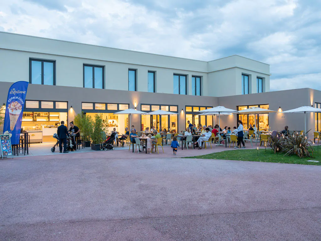 romagna-family-village-supermarket