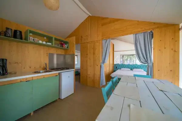 safari-luxe-tent-interior-kitchen-dining-table