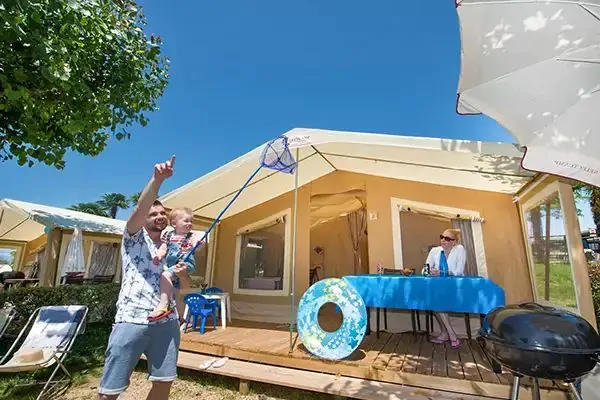 tent-bungalow-for-5-persons-exterior