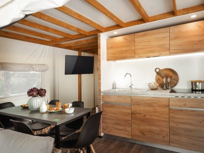 banki-green-istrian-village-loft-interior-dining-table