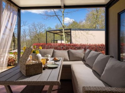 campsite-banki-green-istrian-village-mobile-home-exterior-terrace-table