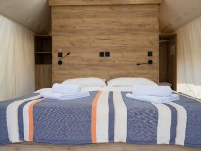 campsite-obonjan-forest-lodge-bedroom-2