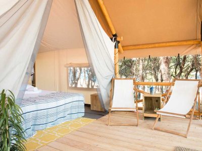 campsite-obonjan-forest-lodge-bedroom-and-terrace-i-2