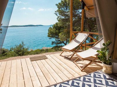 campsite-obonjan-forest-lodge-terrace-with-seaview-i
