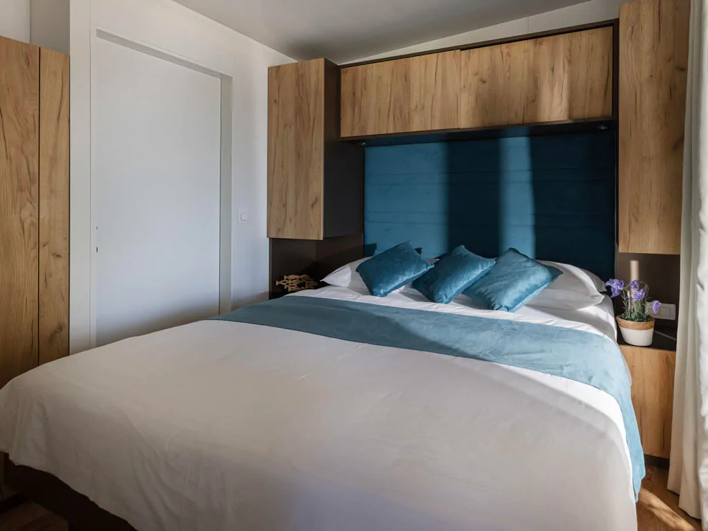 mobile-home-surf-beach-village-interior-double-beds-4