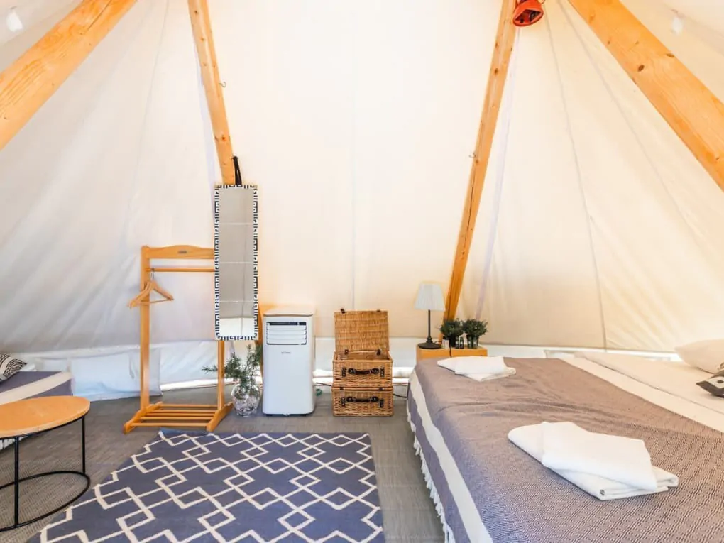 obonjan-island-resosrt-glamping-tent-bell-tent-interior-beds-1