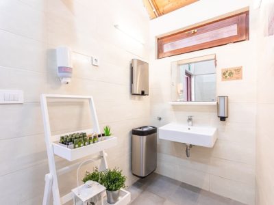 obonjan-island-resosrt-glamping-tent-bell-tent-sanitary-corner