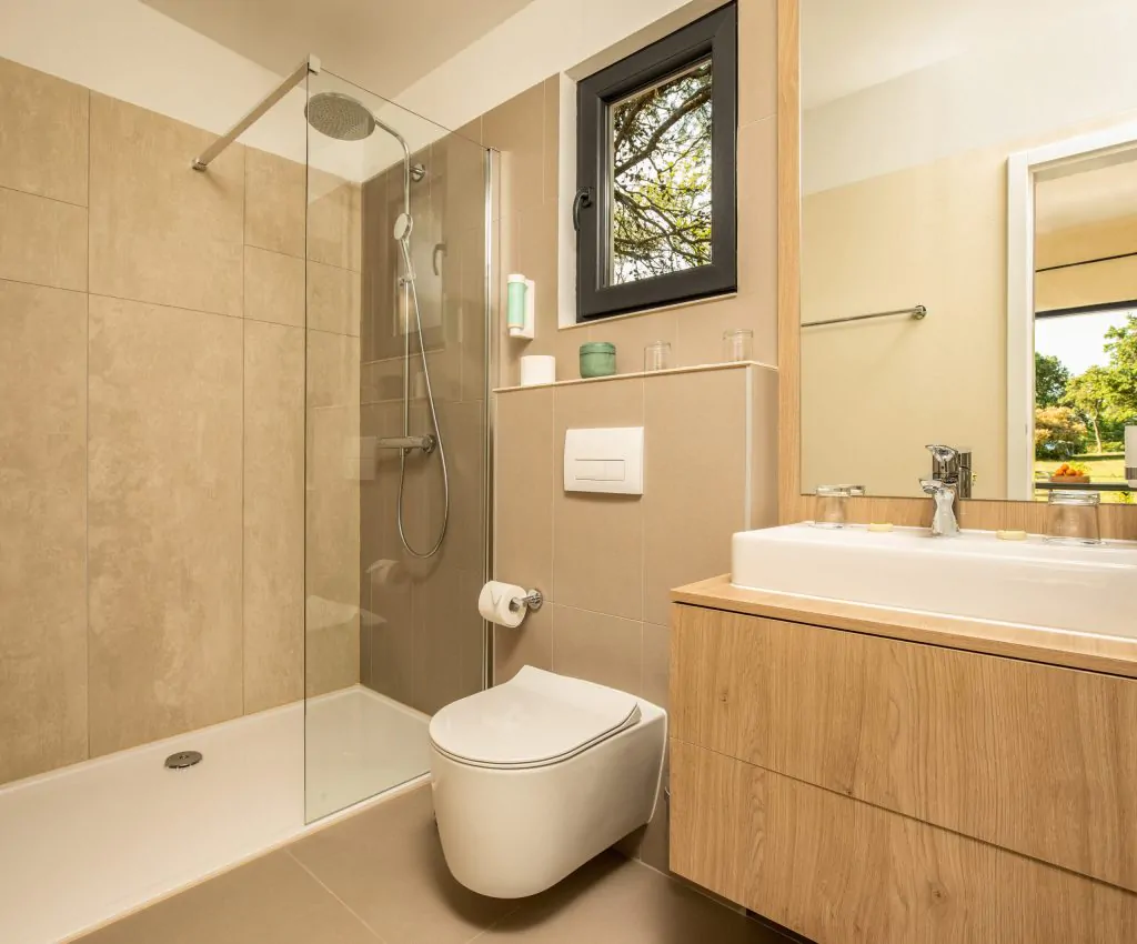 solaris-naturist-camping-mobile-home-plus-premium-interior-bathroom-scaled