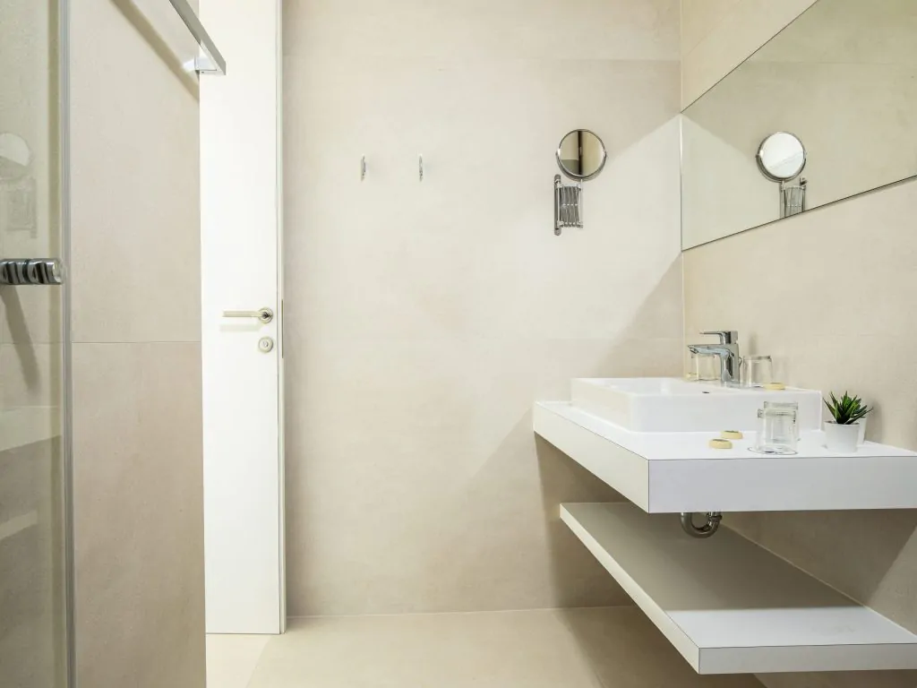 solaris-naturist-camping-resort-mobile-home-premium-interior-bathroom-sink-scaled