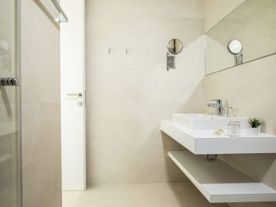 solaris-naturist-camping-resort-mobile-home-premium-interior-bathroom-sink-scaled