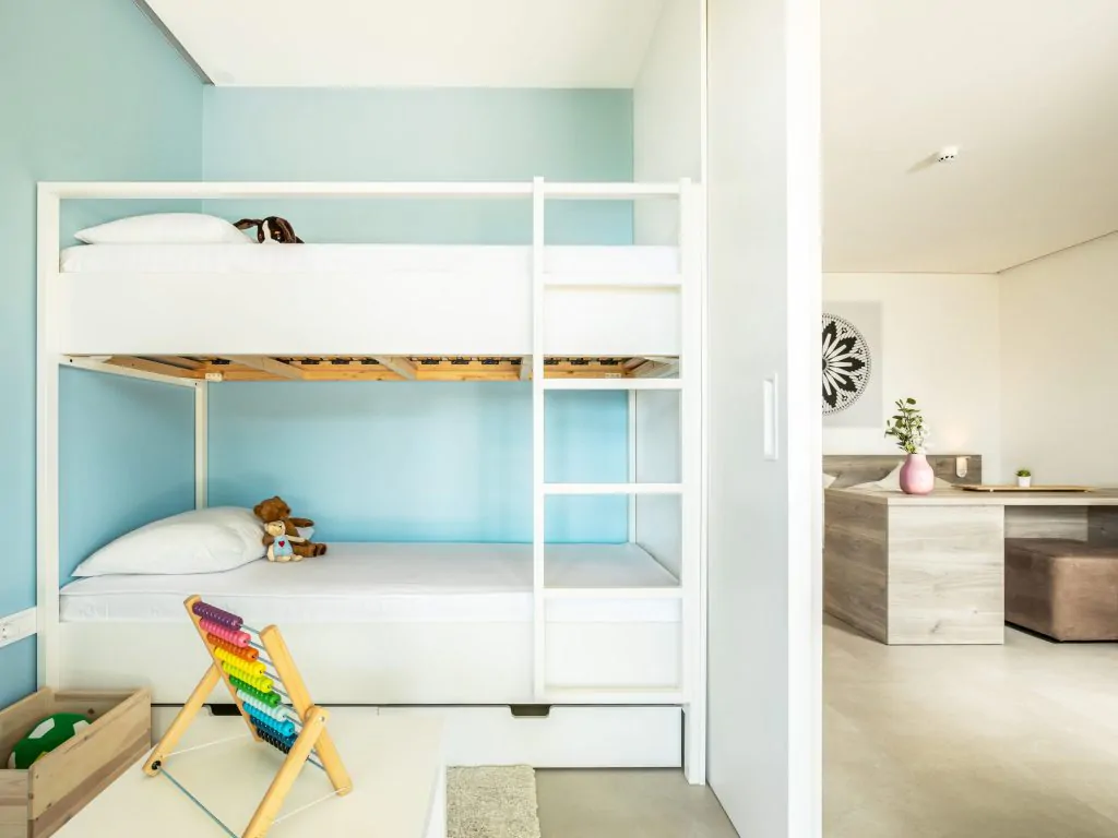 solaris-naturist-camping-resort-mobile-home-premium-interior-bunk-beds-kids-bedroom-scaled