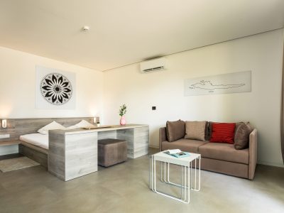 solaris-naturist-camping-resort-mobile-home-premium-living-room-with-double-bed-i-scaled