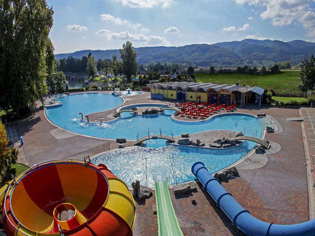 camping-terme-catez-ship-pool-slide