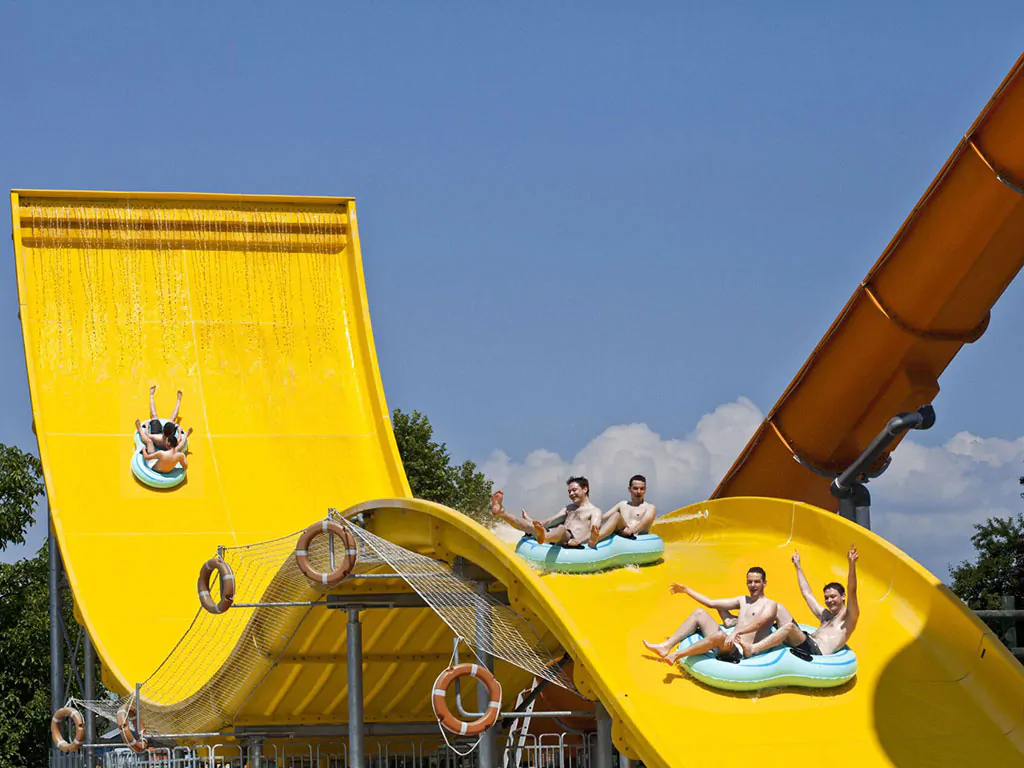 camping-terme-catez-slide-yellow
