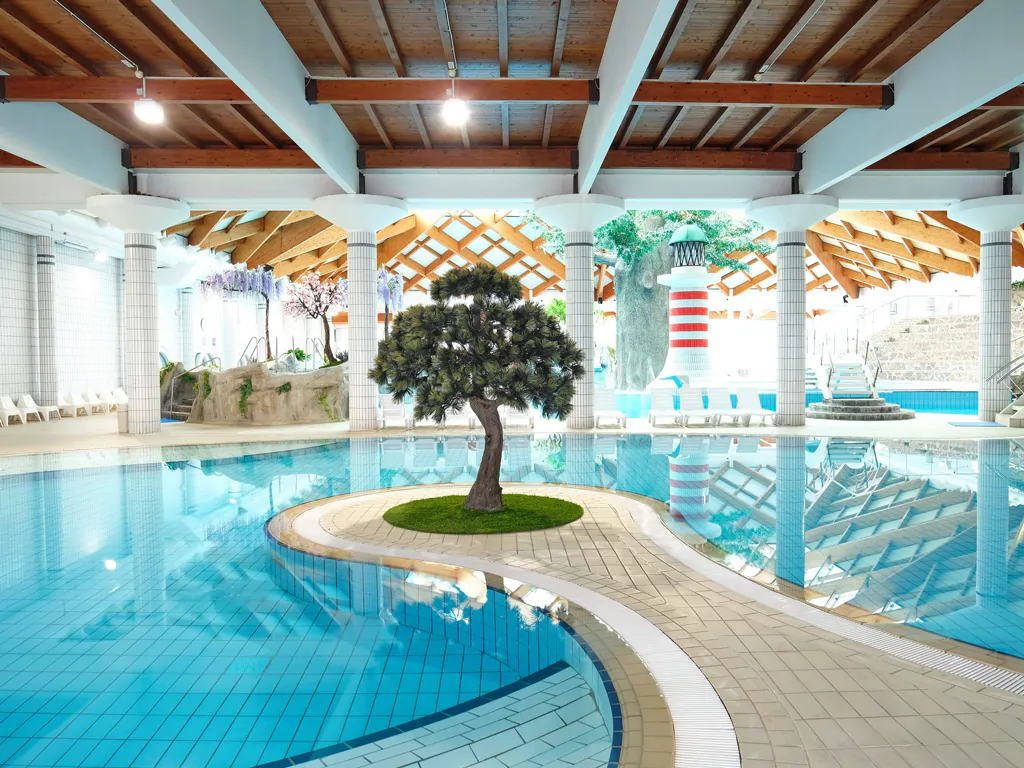 campsite-terme-catez-indoor-pool-tree