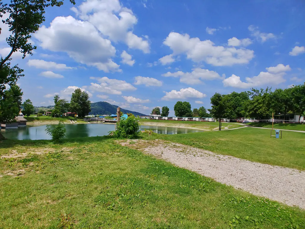 campsite-terme-catez-pitches-by-the-lake