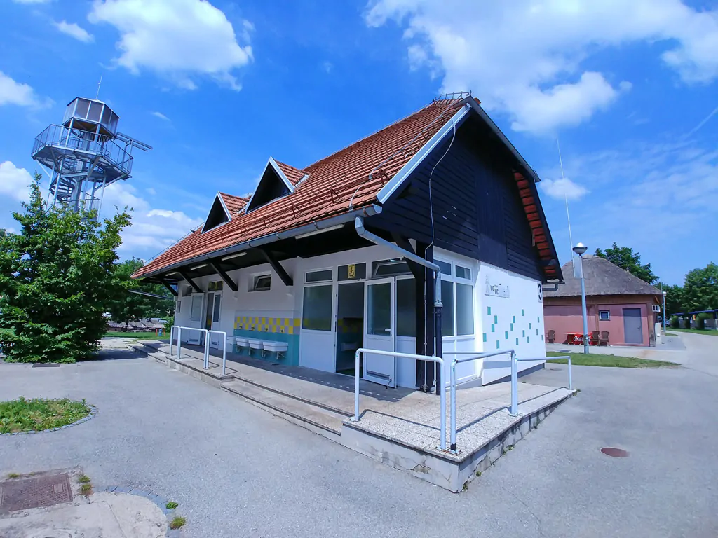 campsite-terme-catez-sanitary-corner