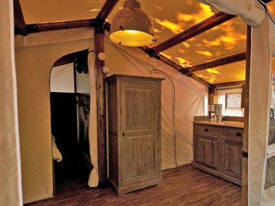mobile-home-sunlodge-jungle-interior-kitchen