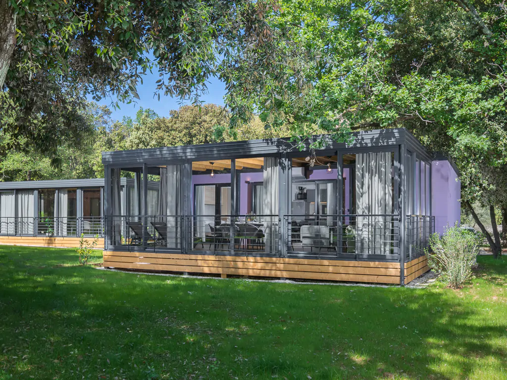 mon-perin-mobile-home-prestige-camping-villa-exterior-terrace-i