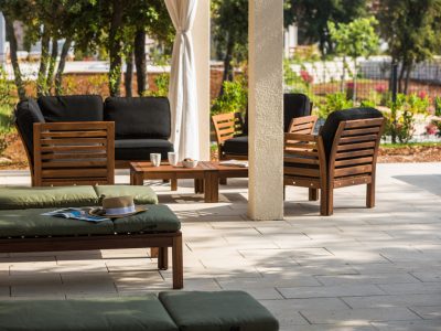 mon-perin-mobile-home-villa-porto-bus-jacuzzi-exterior-terrace