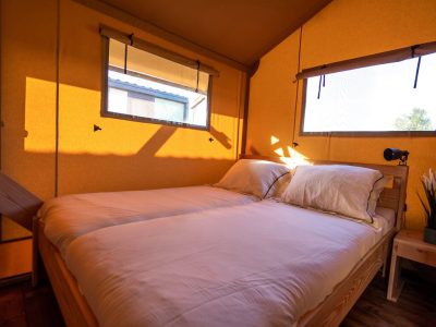 sunlodge-pamoja-kambi-interior-bedroom