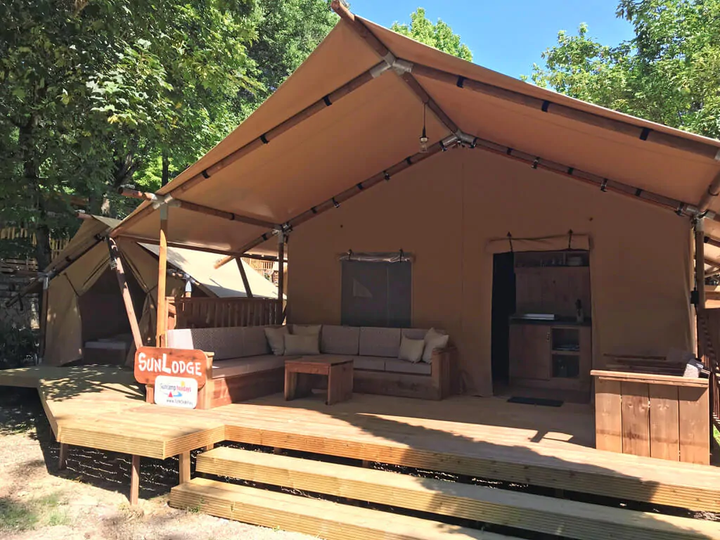 sunlodge-taigakambi-exterior-terrace-i