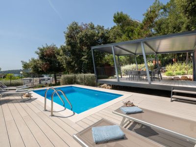 porton-nature-hideouts-mobilehome-porton-holiday-home-pool-one-module-exterior-pool-terrace