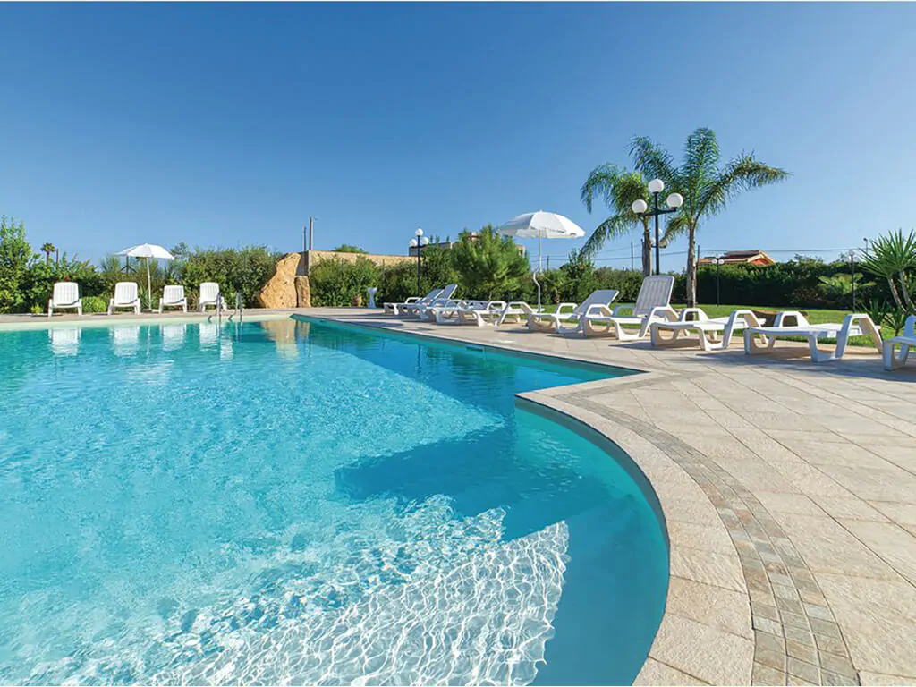 campiste-lilybeo-village-pool-area-i