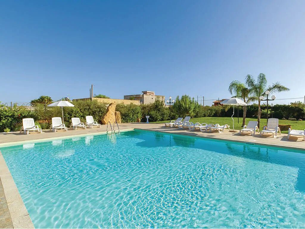 campiste-lilybeo-village-sicily-pool-area-i
