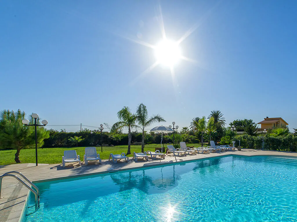 campiste-lilybeo-village-sicily-pool-area-sunbeds